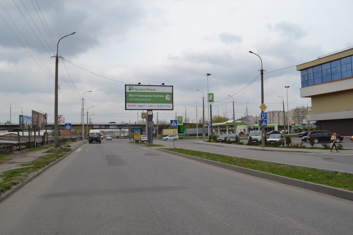 `Билборд №256135 в городе Луцк (Волынская область), размещение наружной рекламы, IDMedia-аренда по самым низким ценам!`