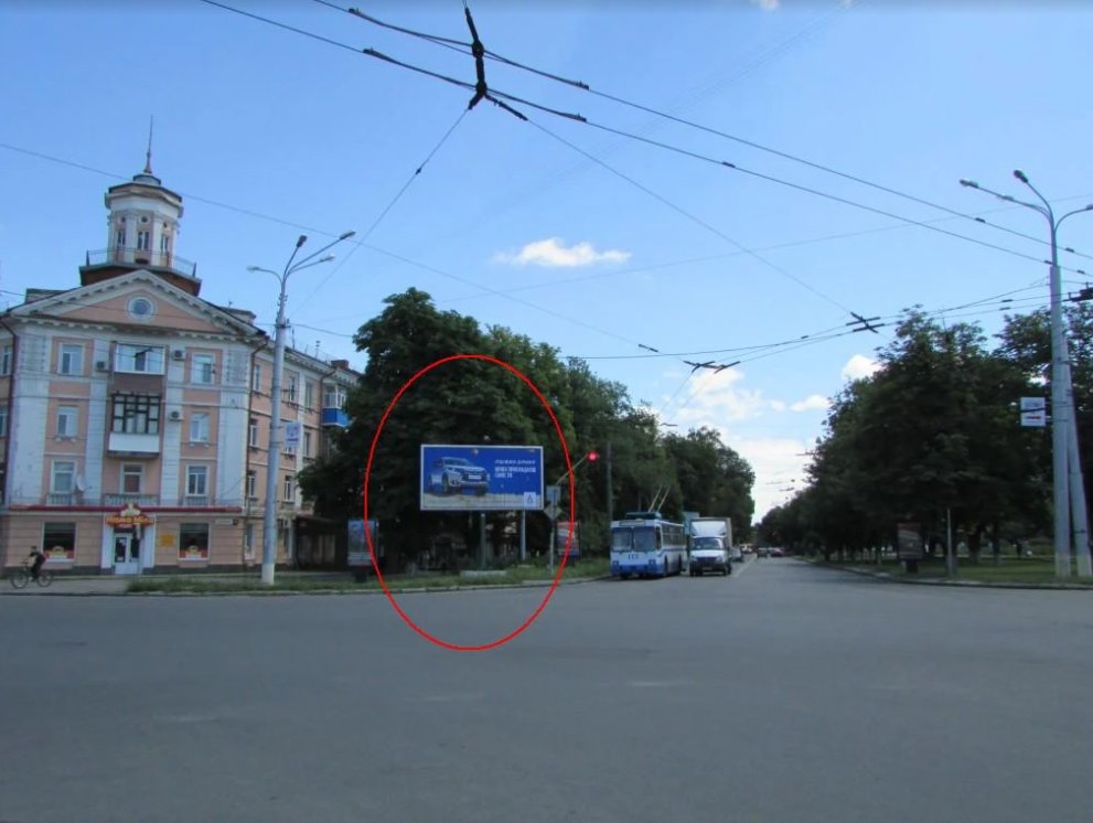 Білборд формат Призма 3х6 №256370 в городе Полтава (Полтавська область) Білборд №256370 в місті Полтава (Полтавська область), розміщення зовнішнішньої реклами, IDMedia-оренда найнижчі ціни!