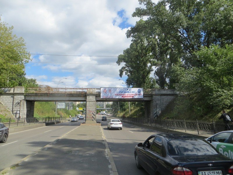 Арка №261644 в місті Київ (Київська область), розміщення зовнішнішньої реклами, IDMedia-оренда найнижчі ціни!