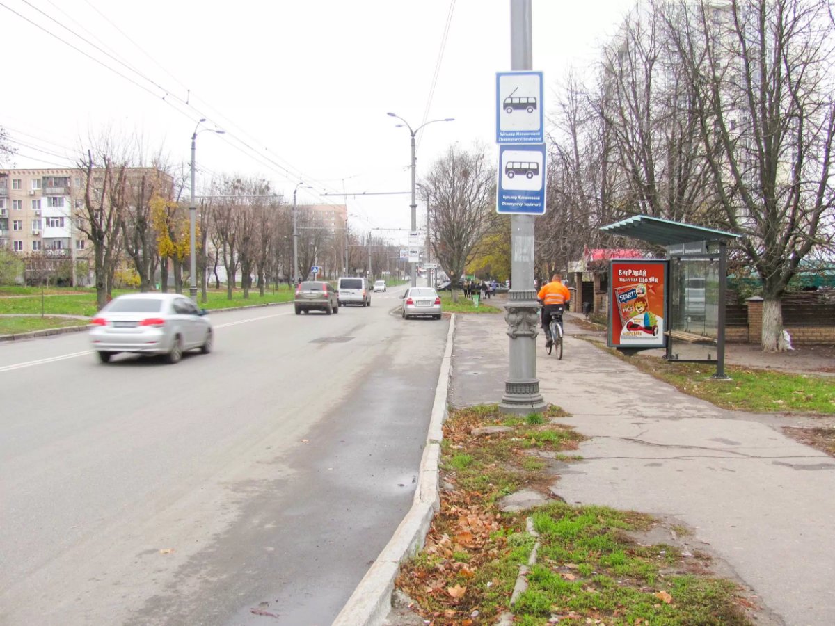 Зупинка №263249 в місті Харків (Харківська область), розміщення зовнішнішньої реклами, IDMedia-оренда найнижчі ціни!