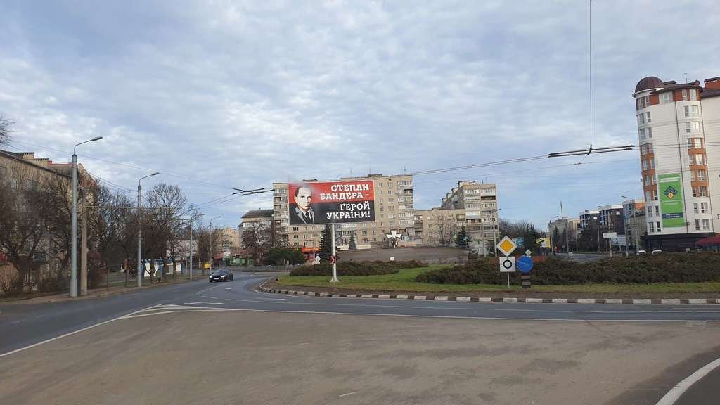 Білборд №264124 в місті Івано-Франківськ (Івано-Франківська область), розміщення зовнішнішньої реклами, IDMedia-оренда найнижчі ціни!