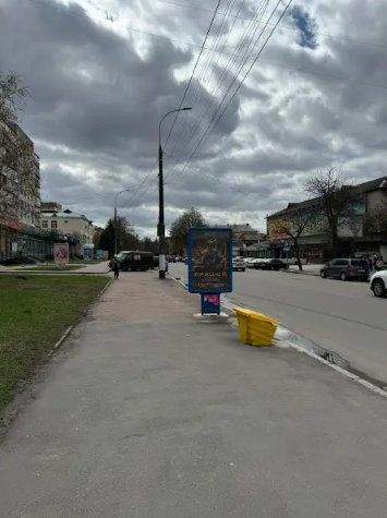 `Ситилайт №265668 в городе Житомир (Житомирская область), размещение наружной рекламы, IDMedia-аренда по самым низким ценам!`