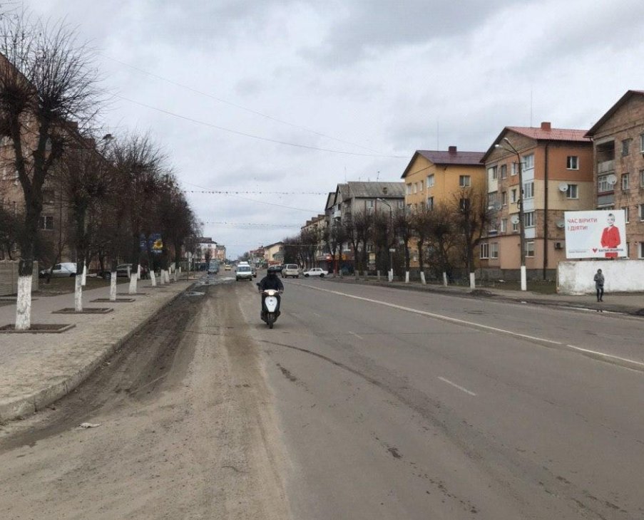 `Билборд №265798 в городе Сарны (Ровенская область), размещение наружной рекламы, IDMedia-аренда по самым низким ценам!`