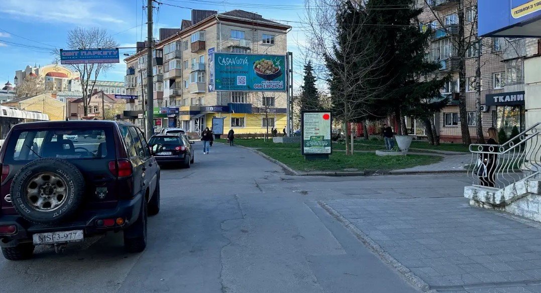 Ситилайт формат 1.2х1.8м №267897 в городе Ровно (Ровенская область) `Ситилайт №267897 в городе Ровно (Ровенская область), размещение наружной рекламы, IDMedia-аренда по самым низким ценам!`