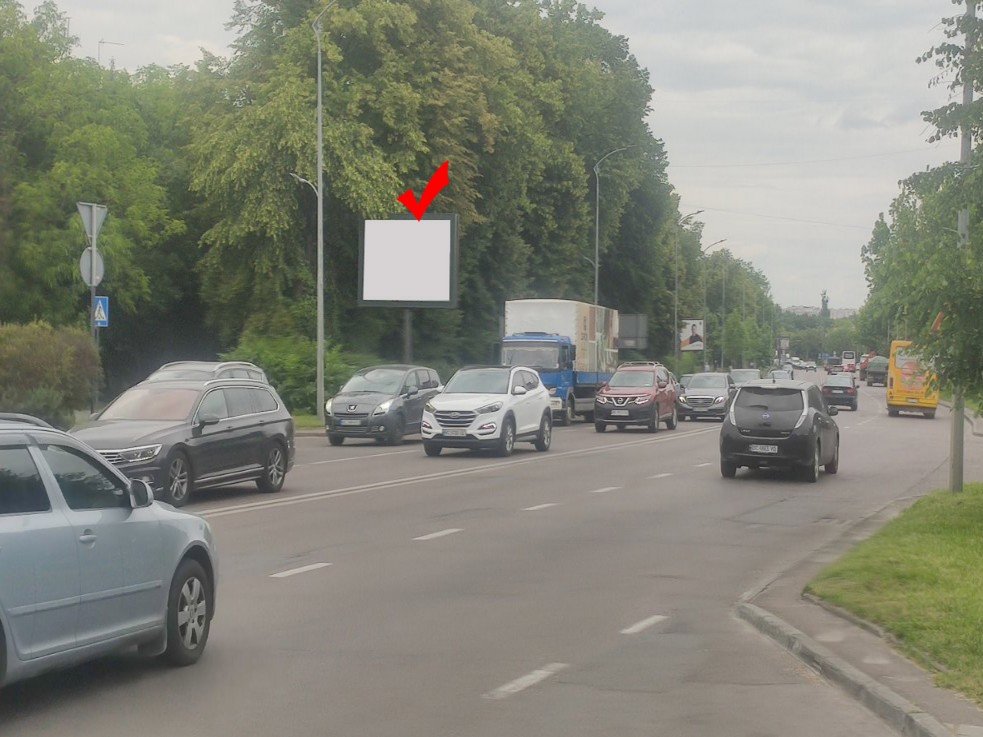 Бэклайт формат 2,30х3,14 №268208 в городе Львов (Львовская область) `Бэклайт №268208 в городе Львов (Львовская область), размещение наружной рекламы, IDMedia-аренда по самым низким ценам!`