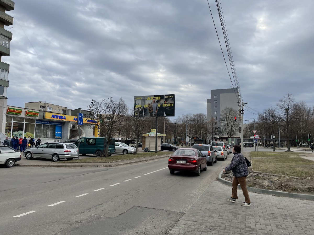 Билборд формат 3х6 №268313 в городе Луцк (Волынская область) `Билборд №268313 в городе Луцк (Волынская область), размещение наружной рекламы, IDMedia-аренда по самым низким ценам!`