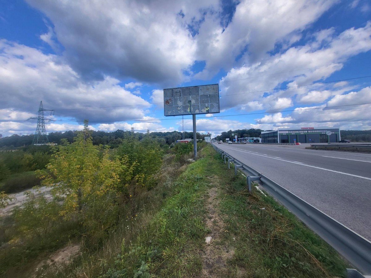 `Билборд №268545 в городе Киев трасса (Киевская область), размещение наружной рекламы, IDMedia-аренда по самым низким ценам!`