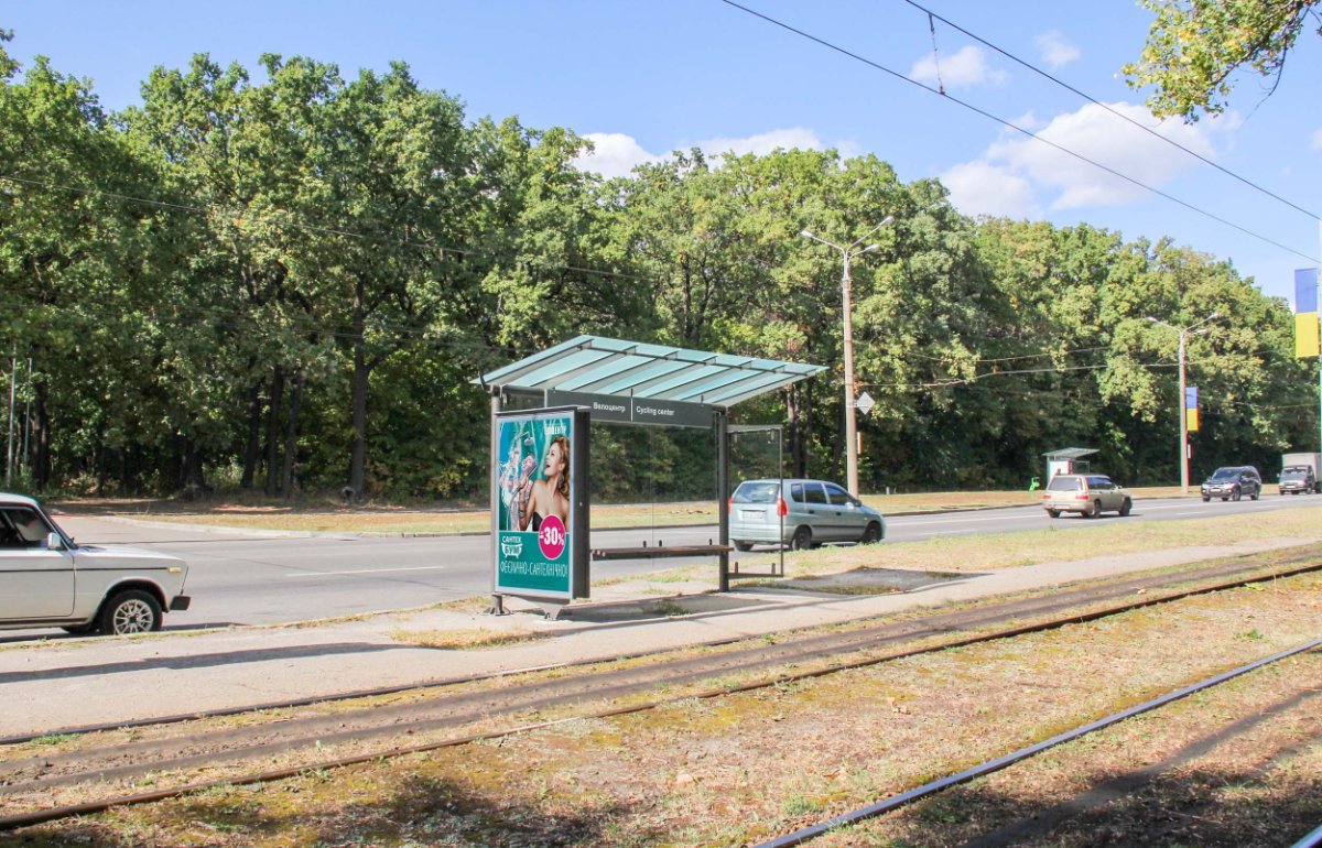 Зупинка №268909 в місті Харків (Харківська область), розміщення зовнішнішньої реклами, IDMedia-оренда найнижчі ціни!