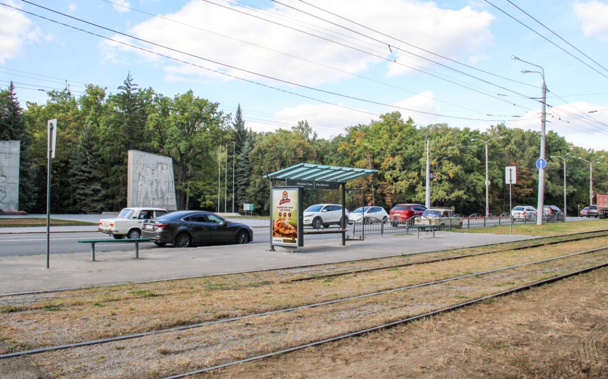 Зупинка №268916 в місті Харків (Харківська область), розміщення зовнішнішньої реклами, IDMedia-оренда найнижчі ціни!
