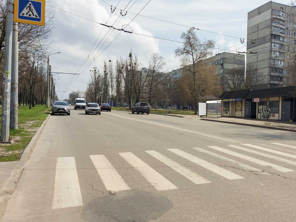 Зупинка №268919 в місті Харків (Харківська область), розміщення зовнішнішньої реклами, IDMedia-оренда найнижчі ціни!