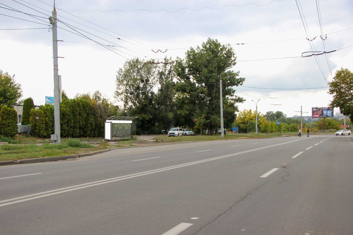 Зупинка №268922 в місті Харків (Харківська область), розміщення зовнішнішньої реклами, IDMedia-оренда найнижчі ціни!