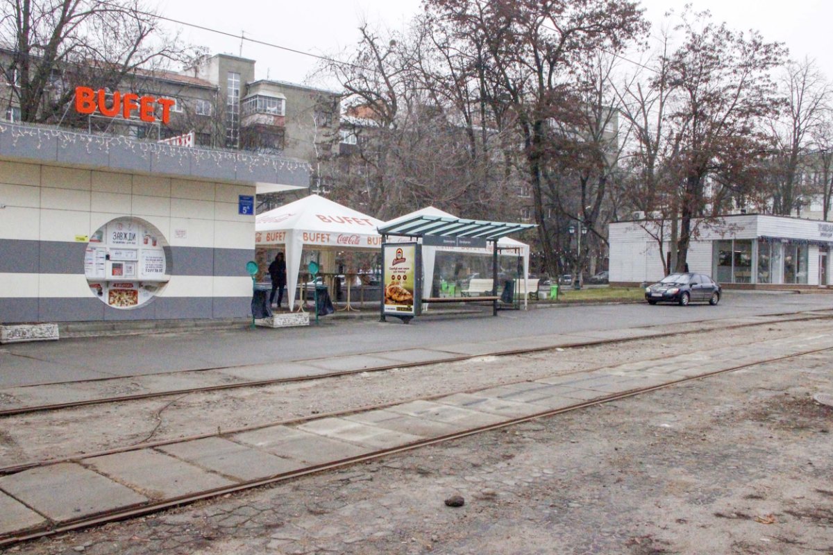 Зупинка №268984 в місті Харків (Харківська область), розміщення зовнішнішньої реклами, IDMedia-оренда найнижчі ціни!