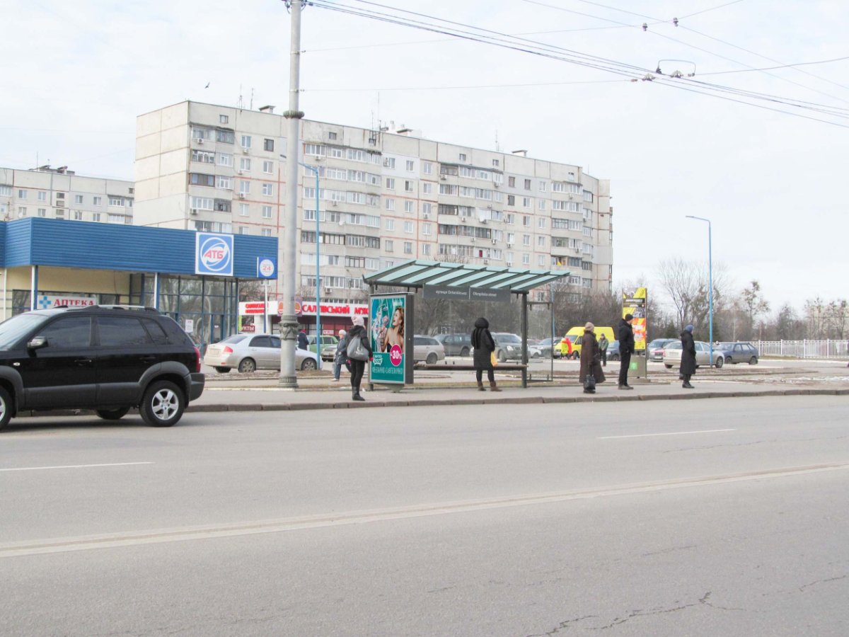 Зупинка №268989 в місті Харків (Харківська область), розміщення зовнішнішньої реклами, IDMedia-оренда найнижчі ціни!