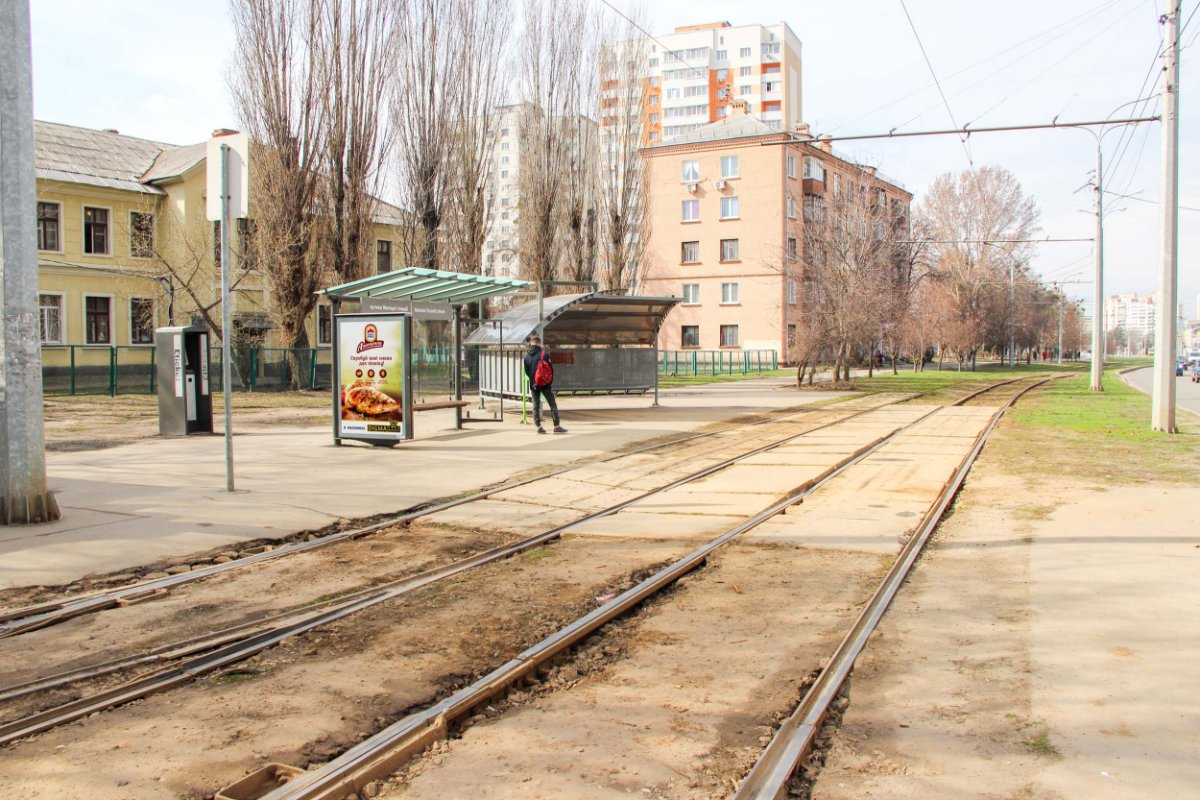 Зупинка №268996 в місті Харків (Харківська область), розміщення зовнішнішньої реклами, IDMedia-оренда найнижчі ціни!