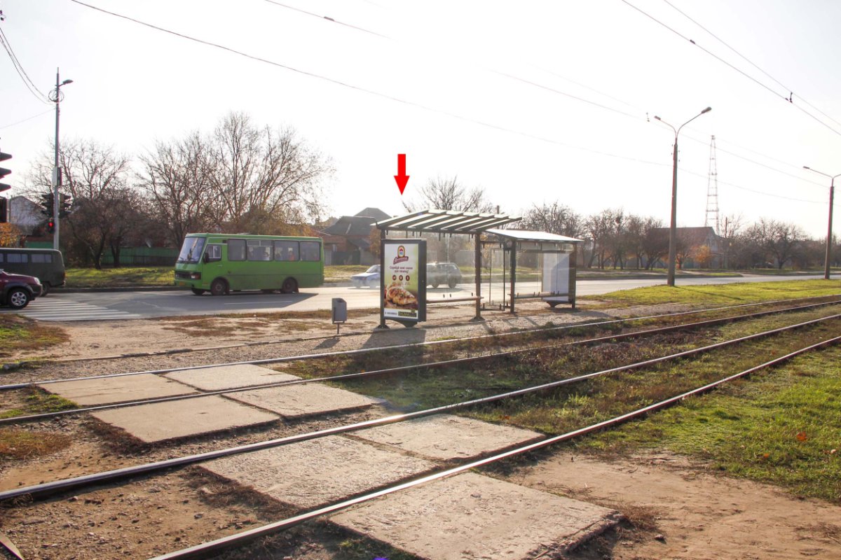 `Остановка №269015 в городе Харьков (Харьковская область), размещение наружной рекламы, IDMedia-аренда по самым низким ценам!`