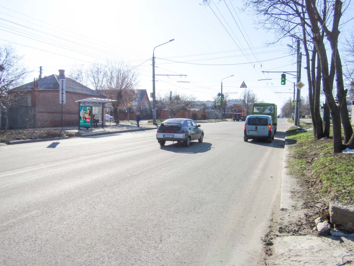 Остановка формат 1,24х1,84 №269042 в городе Харьков (Харьковская область) `Остановка №269042 в городе Харьков (Харьковская область), размещение наружной рекламы, IDMedia-аренда по самым низким ценам!`