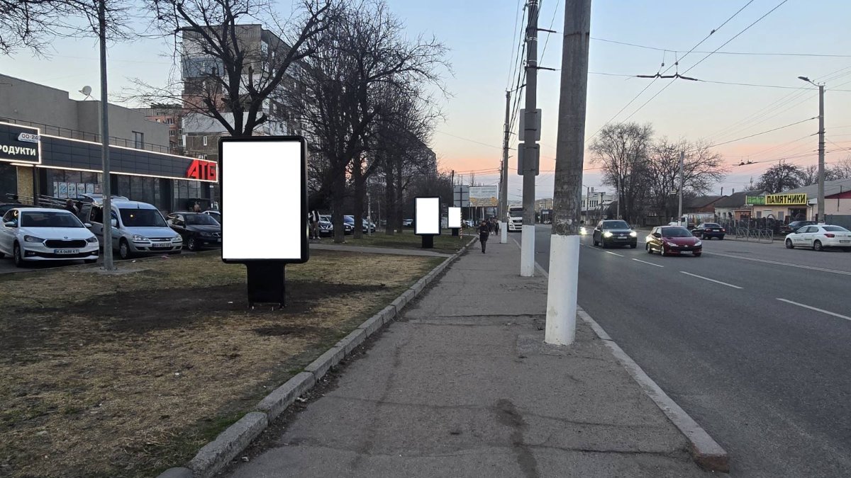 Ситилайт формат 1,2*1,8 №269364 в городе Кропивницкий (Кировоградская область) `Ситилайт №269364 в городе Кропивницкий (Кировоградская область), размещение наружной рекламы, IDMedia-аренда по самым низким ценам!`