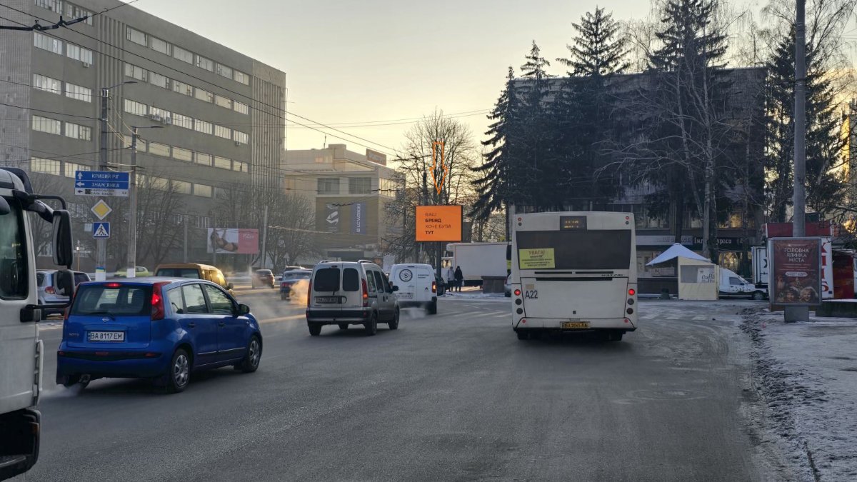 `Экран №269369 в городе Кропивницкий (Кировоградская область), размещение наружной рекламы, IDMedia-аренда по самым низким ценам!`