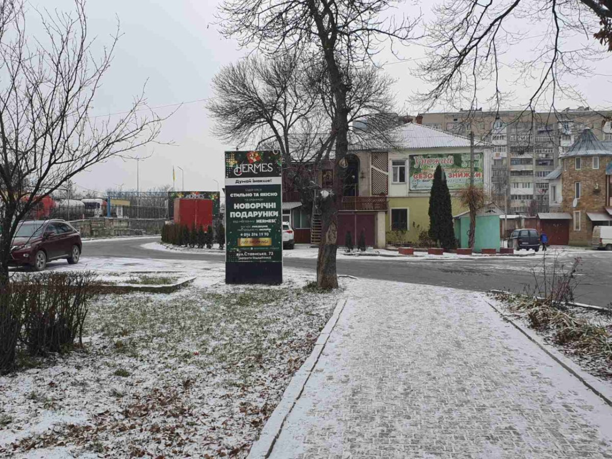 Ситилайт формат 3х1,5 №269444 в городе Могилев-Подольский (Винницкая область) `Ситилайт №269444 в городе Могилев-Подольский (Винницкая область), размещение наружной рекламы, IDMedia-аренда по самым низким ценам!`