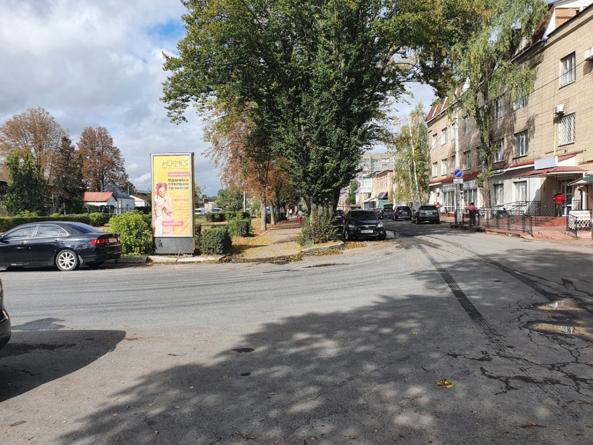 Ситилайт формат 3х1,5 №269446 в городе Могилев-Подольский (Винницкая область) `Ситилайт №269446 в городе Могилев-Подольский (Винницкая область), размещение наружной рекламы, IDMedia-аренда по самым низким ценам!`