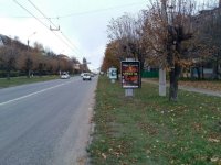 Сітілайт у місті Чернівці #269551 за адресою вул. Комарова, 8-10, світлофор, навпроти перехрестя з пров. Ентузіастів Сітілайт №269551 в місті Чернівці (Чернівецька область), розміщення зовнішнішньої реклами, IDMedia-оренда найнижчі ціни!