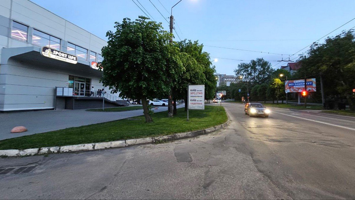 Сітілайт №269577 в місті Чернівці (Чернівецька область), розміщення зовнішнішньої реклами, IDMedia-оренда найнижчі ціни!