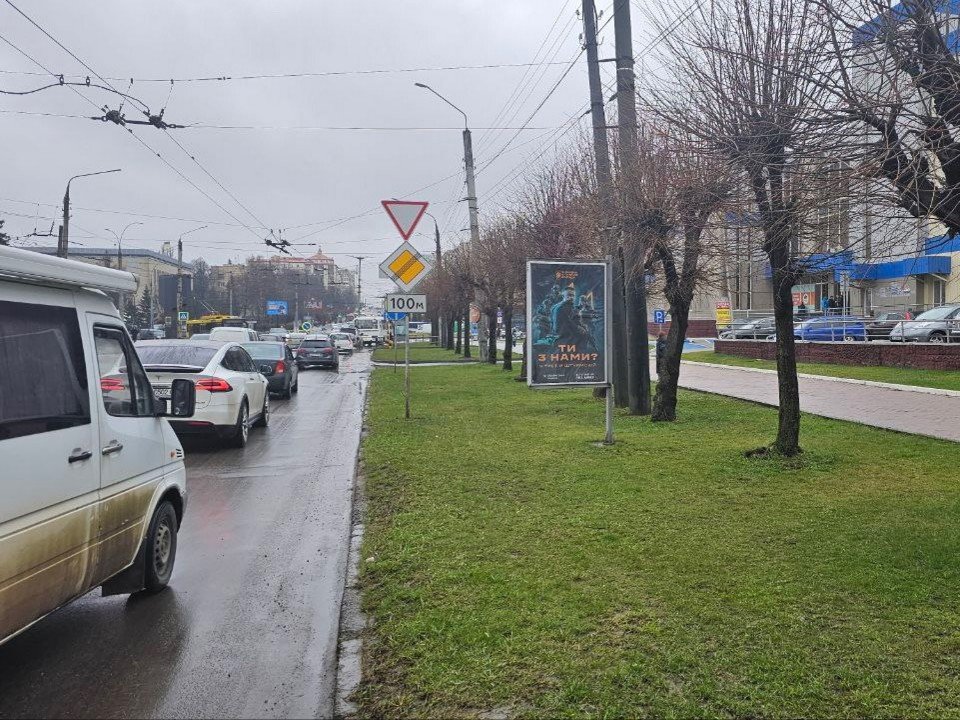 Сітілайт №269579 в місті Чернівці (Чернівецька область), розміщення зовнішнішньої реклами, IDMedia-оренда найнижчі ціни!