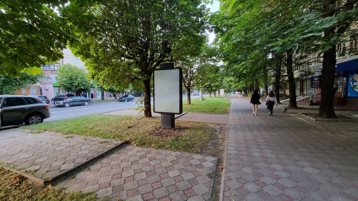 Сітілайт №269586 в місті Чернівці (Чернівецька область), розміщення зовнішнішньої реклами, IDMedia-оренда найнижчі ціни!