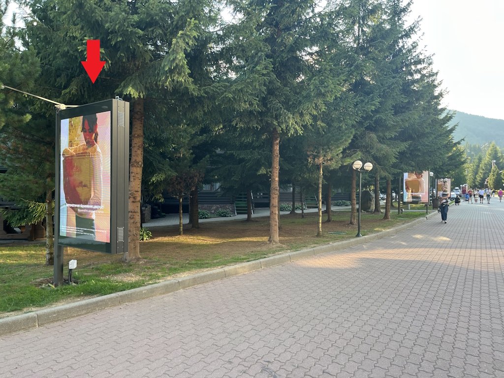 Экран формат 1.8x1.2 №269619 в городе Буковель (Ивано-Франковская область) `Экран №269619 в городе Буковель (Ивано-Франковская область), размещение наружной рекламы, IDMedia-аренда по самым низким ценам!`