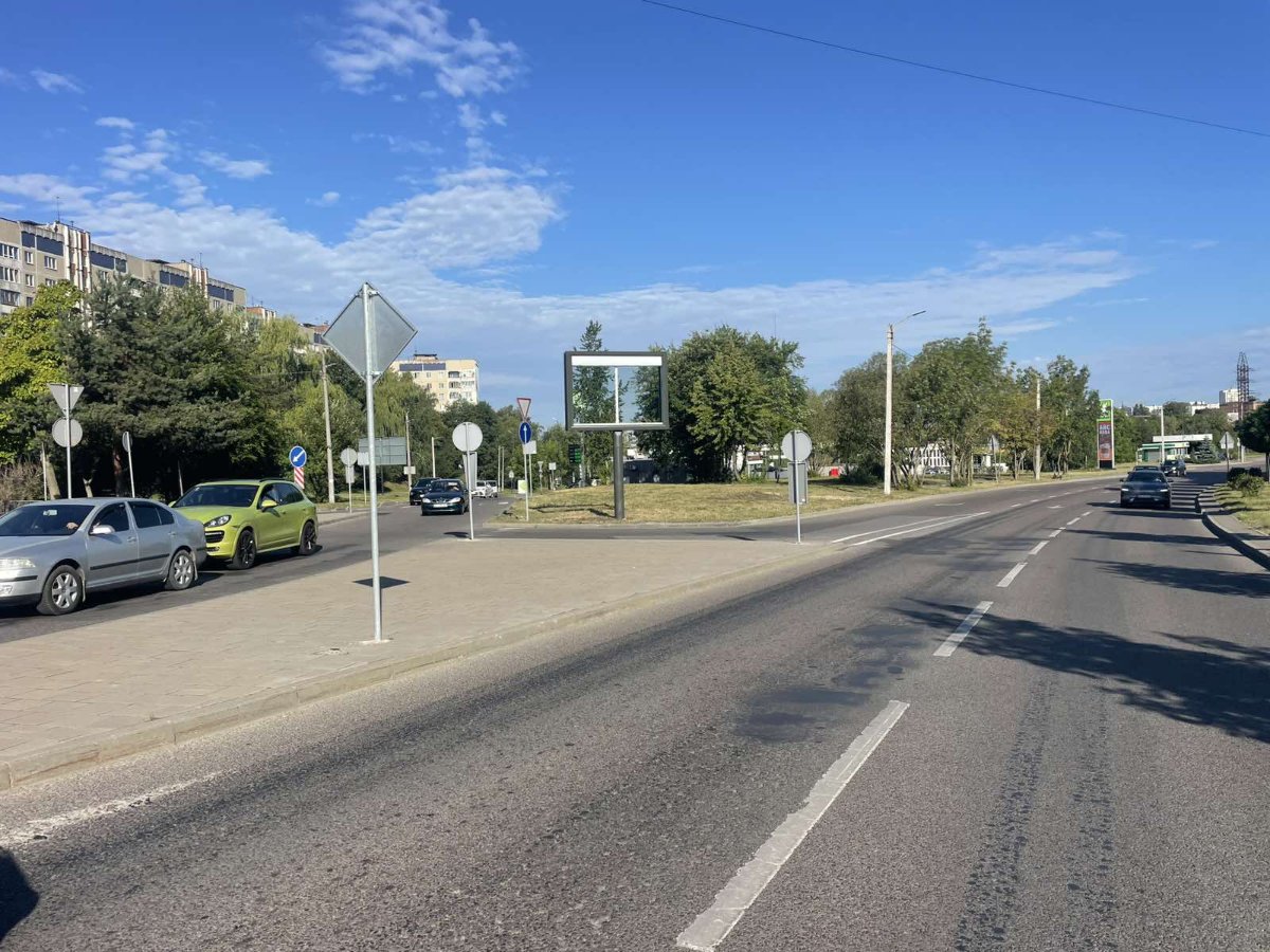 Скрол формат 2,3х3,14 №270477 в городе Львів (Львівська область) Скрол №270477 в місті Львів (Львівська область), розміщення зовнішнішньої реклами, IDMedia-оренда найнижчі ціни!