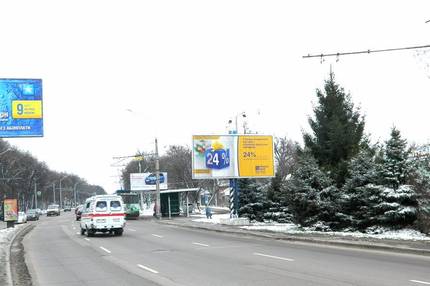 Билборд формат Призма 3x6 №27144 в городе Полтава (Полтавская область) `Билборд №27144 в городе Полтава (Полтавская область), размещение наружной рекламы, IDMedia-аренда по самым низким ценам!`