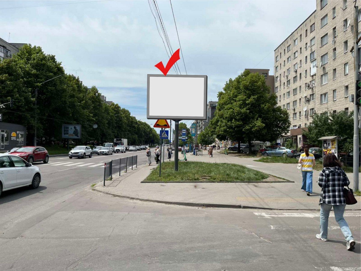 `Скролл №44856 в городе Львов (Львовская область), размещение наружной рекламы, IDMedia-аренда по самым низким ценам!`