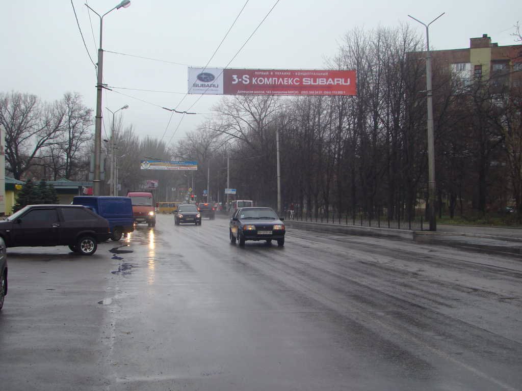 Розтяжка №46632 в місті Макіївка (Донецька область), розміщення зовнішнішньої реклами, IDMedia-оренда найнижчі ціни!