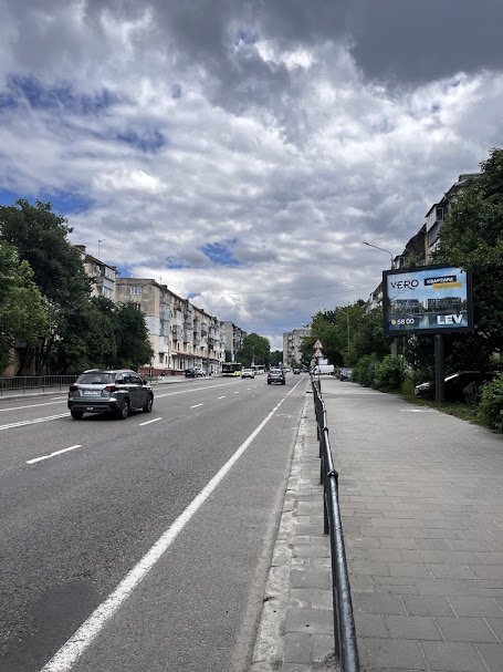 Скрол формат 2,32х3,14 №47588 в городе Львів (Львівська область) Скрол №47588 в місті Львів (Львівська область), розміщення зовнішнішньої реклами, IDMedia-оренда найнижчі ціни!