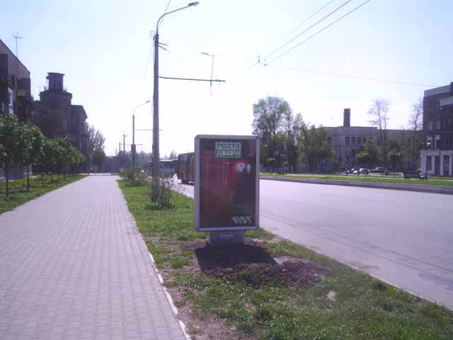 Ситилайт формат 1,2x1,8 №48935 в городе Запорожье (Запорожская область) `Ситилайт №48935 в городе Запорожье (Запорожская область), размещение наружной рекламы, IDMedia-аренда по самым низким ценам!`