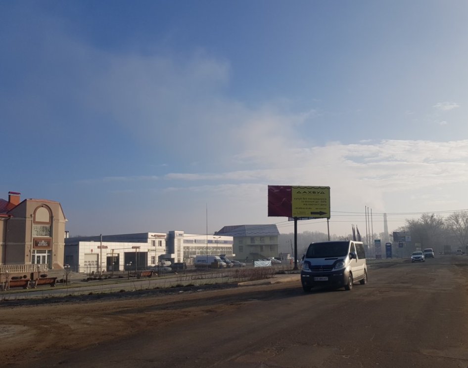 `Билборд №50383 в городе Черновцы (Черновицкая область), размещение наружной рекламы, IDMedia-аренда по самым низким ценам!`