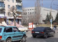 Ситилайт в городе Павлоград #53031 по адресу Центральна вул. (Міськгілка, салон Посмішка, ЦЕНТР) `Ситилайт №53031 в городе Павлоград (Днепропетровская область), размещение наружной рекламы, IDMedia-аренда по самым низким ценам!`