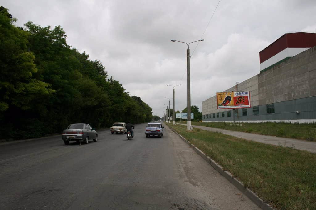 `Билборд №53096 в городе Каменец-Подольский (Хмельницкая область), размещение наружной рекламы, IDMedia-аренда по самым низким ценам!`