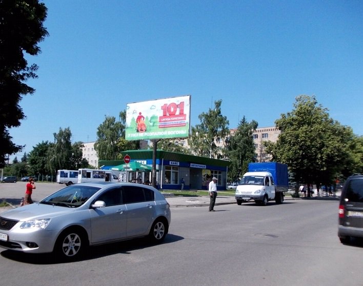 `Билборд №56362 в городе Сумы (Сумская область), размещение наружной рекламы, IDMedia-аренда по самым низким ценам!`