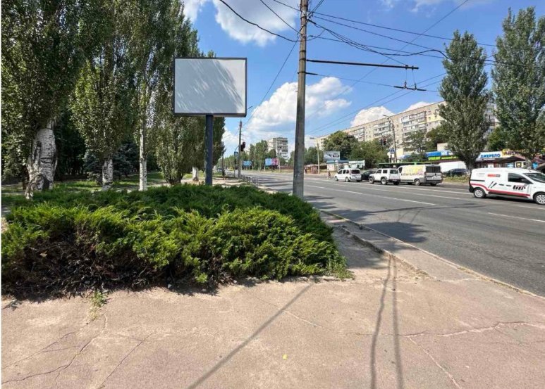 `Бэклайт №56766 в городе Черкассы (Черкасская область), размещение наружной рекламы, IDMedia-аренда по самым низким ценам!`