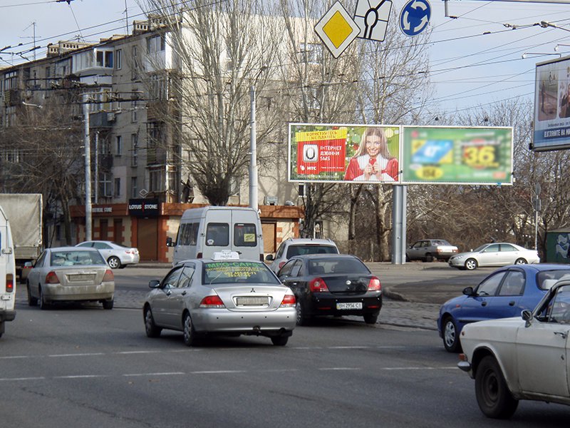 Билборд формат Призма 3x6 №65729 в городе Одесса (Одесская область) `Билборд №65729 в городе Одесса (Одесская область), размещение наружной рекламы, IDMedia-аренда по самым низким ценам!`