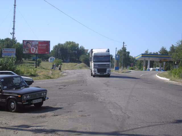Білборд №66110 в місті Ізюм (Харківська область), розміщення зовнішнішньої реклами, IDMedia-оренда найнижчі ціни!