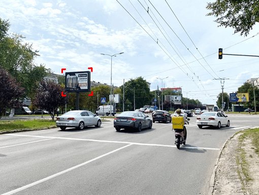 `Бэклайт №91327 в городе Львов (Львовская область), размещение наружной рекламы, IDMedia-аренда по самым низким ценам!`