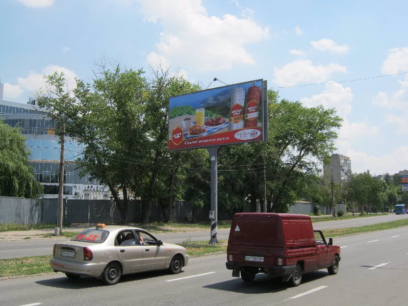 Билборд формат Призма 3x6 №99566 в городе Запорожье (Запорожская область) `Билборд №99566 в городе Запорожье (Запорожская область), размещение наружной рекламы, IDMedia-аренда по самым низким ценам!`