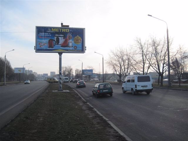 Билборд формат Призма 3x6 №99590 в городе Запорожье (Запорожская область) `Билборд №99590 в городе Запорожье (Запорожская область), размещение наружной рекламы, IDMedia-аренда по самым низким ценам!`